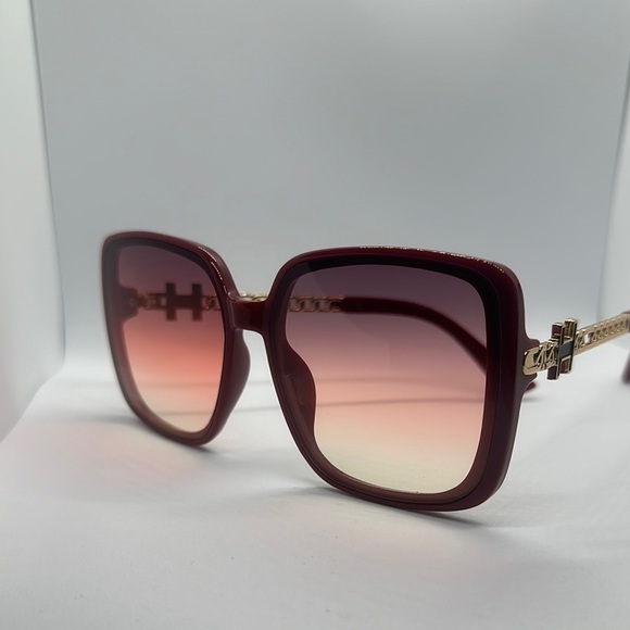 Oversized Burgundy Gradient Sunglasses w/ Gold Chain Detail H Logo UV protection main image 5